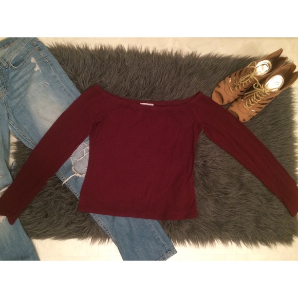 Charlotte Russe Tops - Off Shoulder Top 🥀